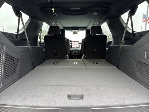 New 2026 GMC Yukon XL Elevation w/ Elevation Premium Package image 37