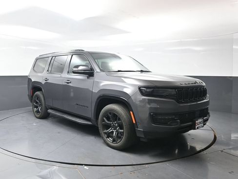 Used 2024 Jeep Wagoneer Series II AWD/4WD image 6