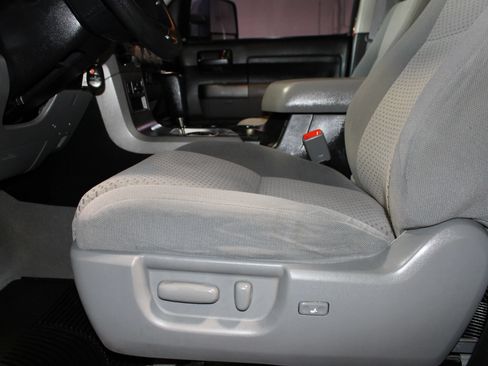 Used 2010 Toyota Tundra 2WD Double Cab image 24