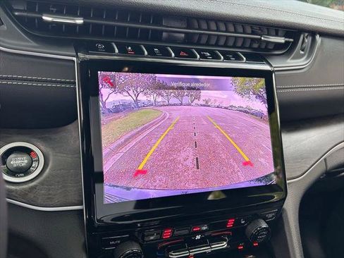 Certified 2025 Jeep Grand Cherokee Limited w/ MOPAR Finishing Package image 23