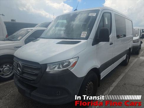 Used 2022 Mercedes-Benz Sprinter 2500 image 2