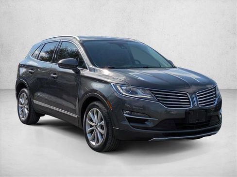 Used 2018 Lincoln MKC Select w/ Select Plus Package image 3