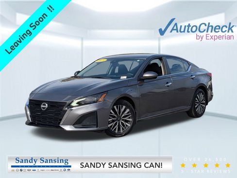 Used 2023 Nissan Altima 2.5 SV image 1