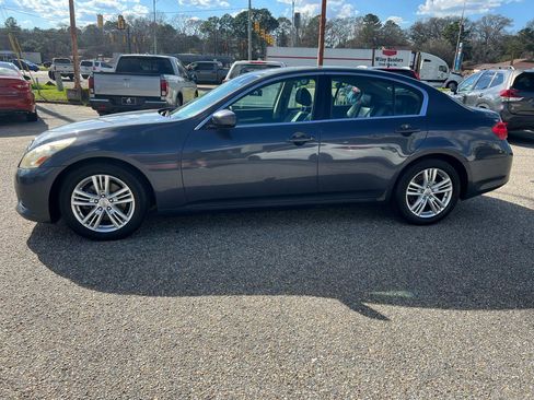 Used 2010 INFINITI G37 Journey w/ Premium Pkg image 13