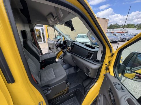 Used 2022 Ford Transit 250 148 High Roof Extended w/ Parcel Delivery Package RWD image 15