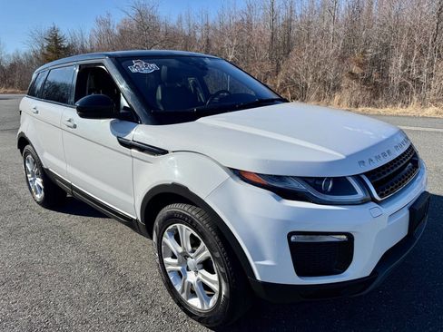 Used 2018 Land Rover Range Rover Evoque SE Premium image 27