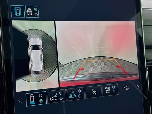 New 2026 GMC Yukon AT4 Ultimate w/ LPO, Floor Liner Package AWD/4WD image 14