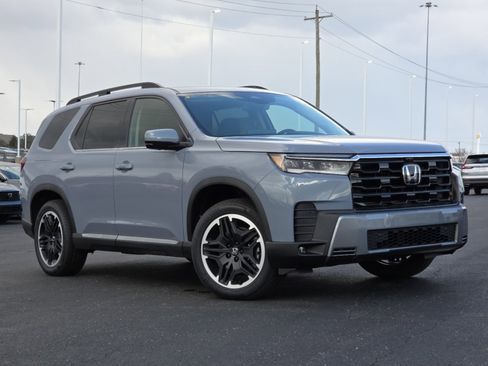New 2026 Honda Pilot Touring S image 2