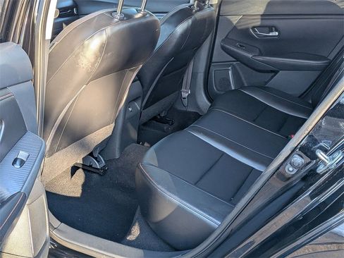 Used 2020 Nissan Sentra SR w/ Premium Package image 17