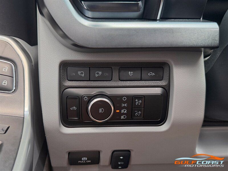 Used 2024 Ford F450 Limited w/ FX4 Off-Road Package AWD/4WD image 17