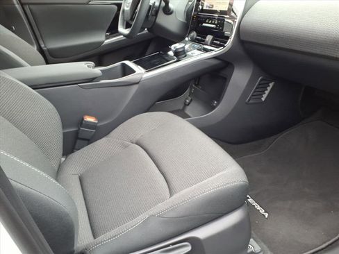 Certified 2025 Subaru Solterra Premium image 9