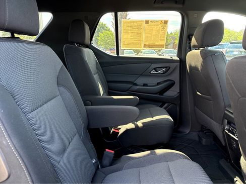 Certified 2023 Chevrolet Traverse LT w/ LPO, Floor Liner Package AWD/4WD image 11