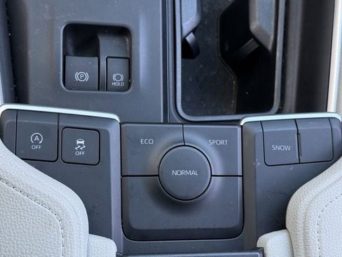 Used 2025 Toyota Grand Highlander Limited image 23