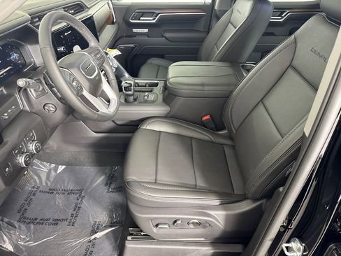 New 2026 GMC Sierra 1500 Denali w/ Denali Reserve Package image 9