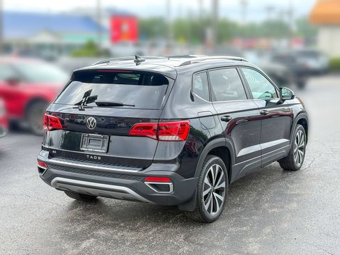 Used 2022 Volkswagen Taos SE FWD image 16