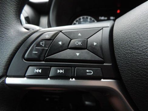 Certified 2023 Nissan Kicks SV FWD image 27