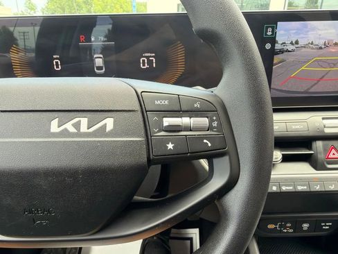 Certified 2025 Kia K4 FWD image 34