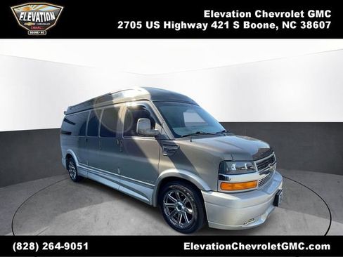 Used 2015 Chevrolet Express 2500 Extended RWD image 1