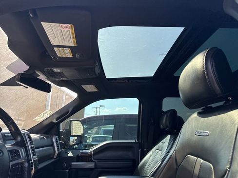 Used 2017 Ford F250 Platinum w/ Platinum Ultimate Package image 9