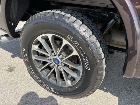 Used 2018 Ford F150 XLT w/ Equipment Group 302A Luxury image 12