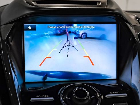 Used 2015 Ford C-MAX Energi SEL w/ Equipment Group 302A FWD image 23