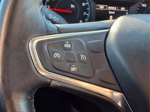 Used 2018 Chevrolet Equinox LT image 12