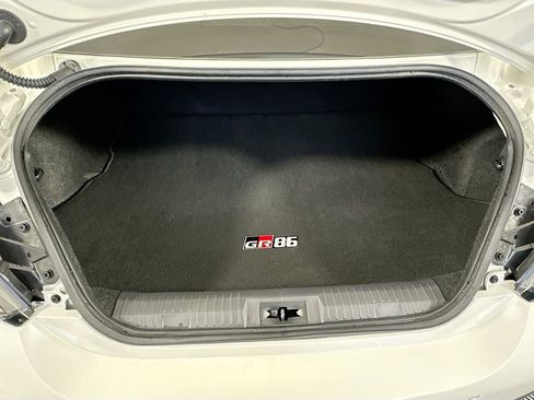 Used 2025 Toyota GR86 Premium RWD image 24