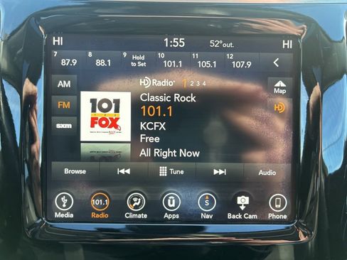 Used 2019 Jeep Cherokee Limited w/ Luxury Group image 29