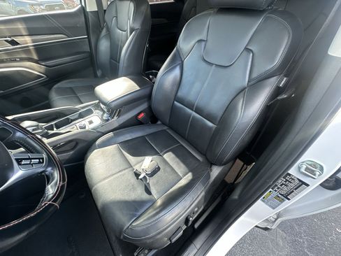 Certified 2022 Kia Telluride EX w/ EX Premium Package image 13