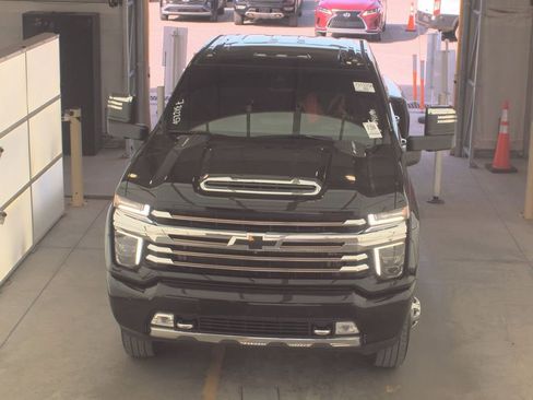 Used 2021 Chevrolet Silverado 3500 High Country image 2