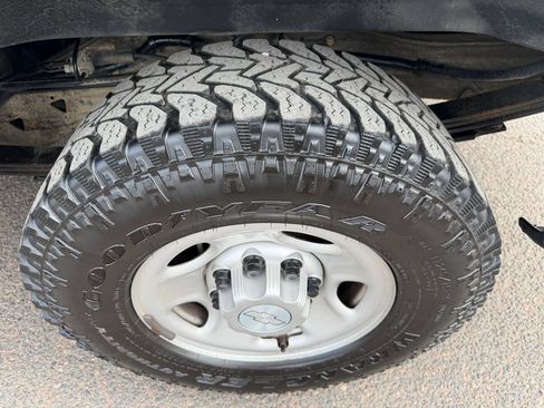 Used 2020 Chevrolet Express 2500 Extended w/ Communications Package image 31