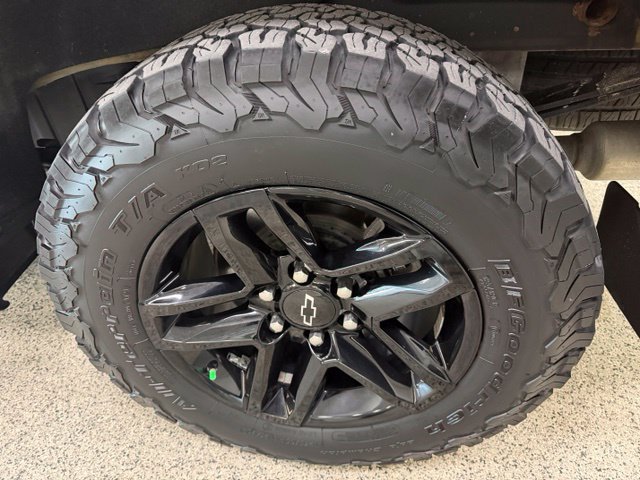 Used 2020 Chevrolet Silverado 1500 LT Trail Boss AWD/4WD image 8