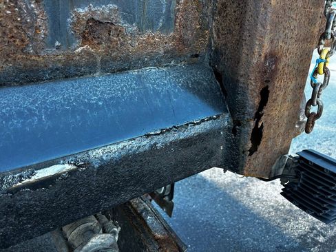 Used 2007 GMC Sierra 3500 SL w/ Heavy-Duty Power Package image 17