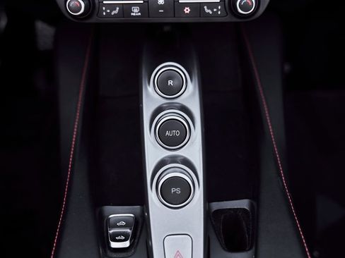 Used 2020 Ferrari Portofino RWD image 67