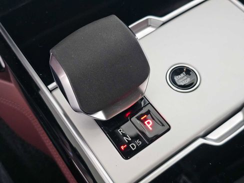 New 2026 Land Rover Range Rover SE image 30