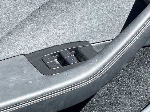 Used 2025 Tesla Model 3 Long Range RWD image 17