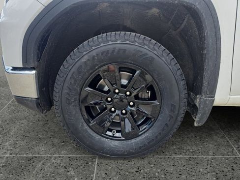 Used 2022 GMC Sierra 1500 Pro w/ Pro Value Package AWD/4WD image 14