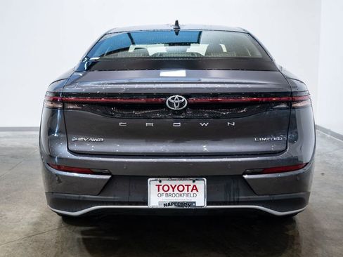 Certified 2024 Toyota Crown Limited image 8