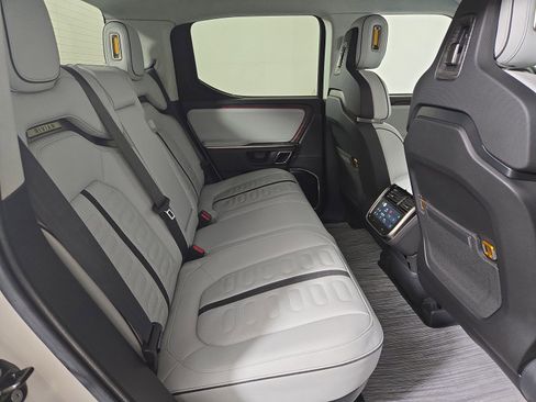 Used 2022 Rivian R1T Adventure image 22