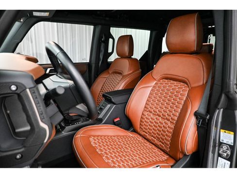 Used 2024 Ford Bronco Outer Banks AWD/4WD image 48