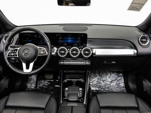 Used 2023 Mercedes-Benz GLB 250 GLB 250 w/ Premium Package image 19