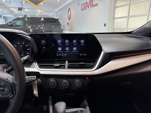 Certified 2024 Chevrolet Trax RS image 16