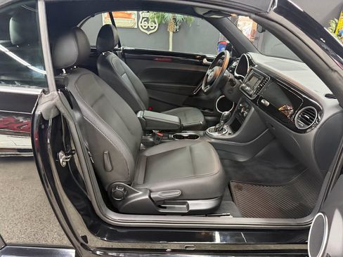 Used 2014 Volkswagen Beetle 1.8T FWD image 21