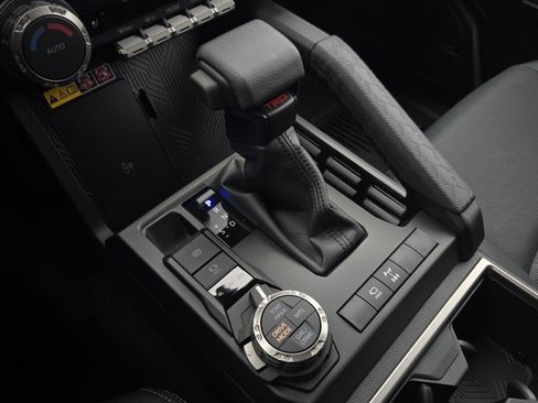 New 2025 Toyota 4Runner TRD Off-Road Premium image 13