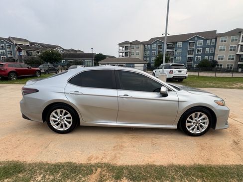 Used 2023 Toyota Camry LE FWD image 6