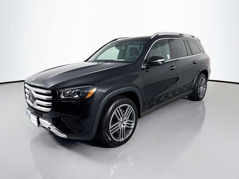 Used 2025 Mercedes-Benz GLS 450 4MATIC image 1