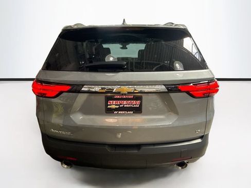 Used 2023 Chevrolet Traverse LT FWD image 7