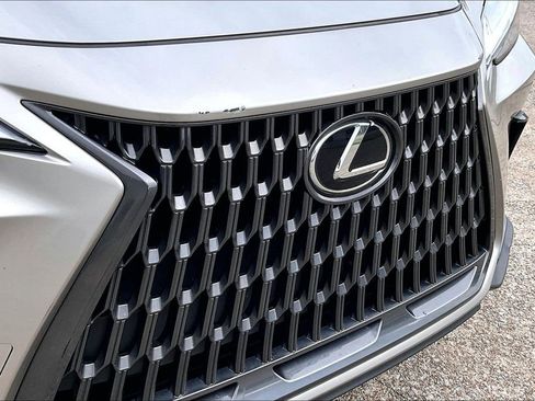 Used 2023 Lexus NX 250 FWD w/ Towing Package (2000 Lbs) image 28
