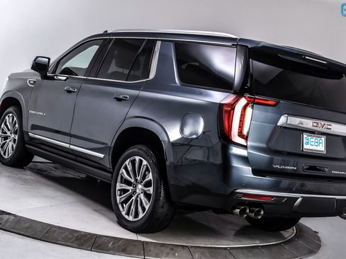 Used 2021 GMC Yukon Denali w/ Denali Premium Package image 4