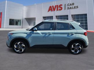Used 2025 Hyundai Venue SEL FWD video 2